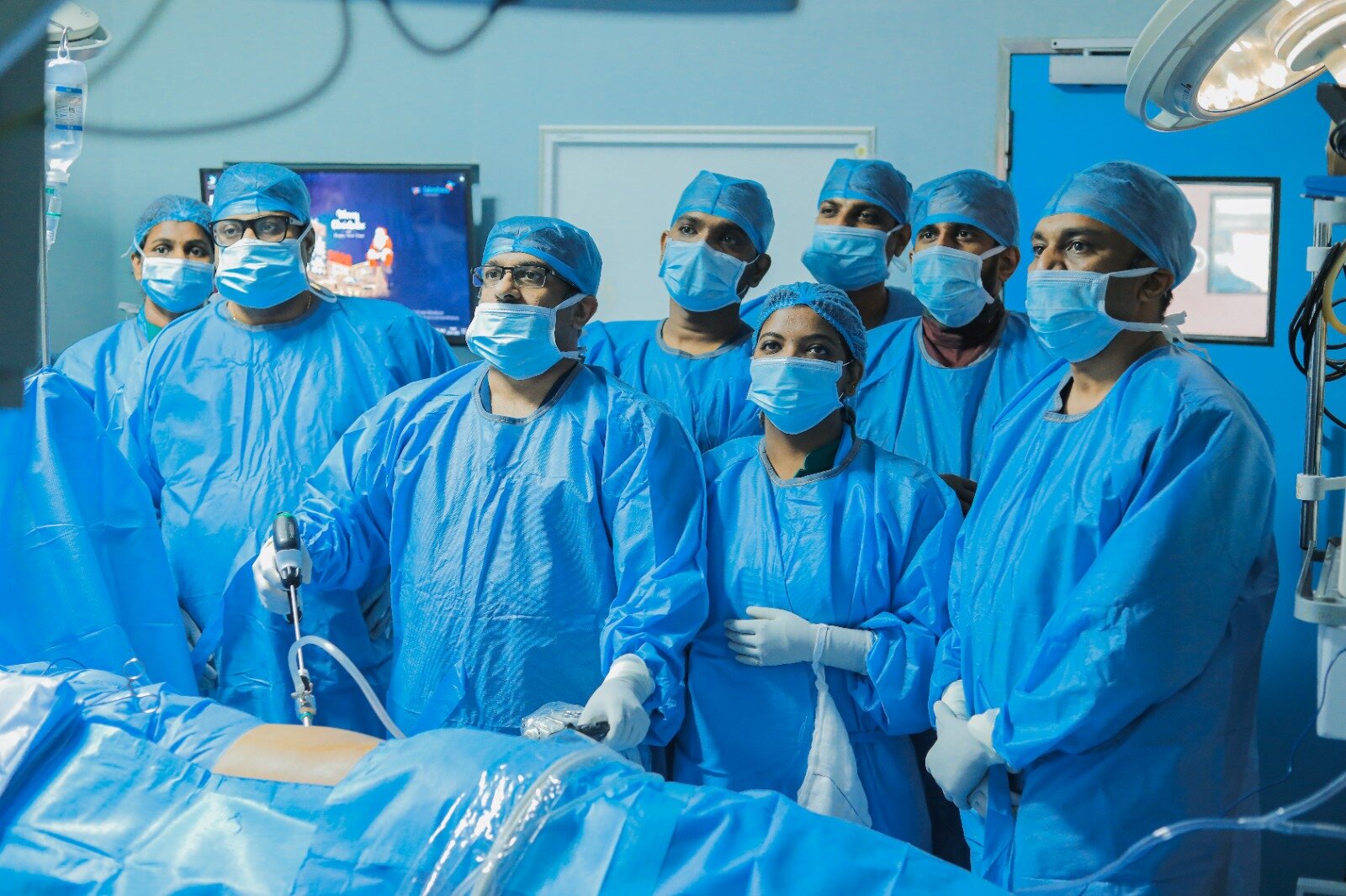 VPS Lakeshore Hospital Performs Rare 3D Laparoscopic Removal of 4 kg Giant Polycystic Kidney