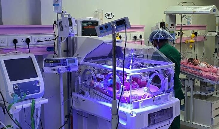 Preterm Babies Care - Omnibed Incubator
